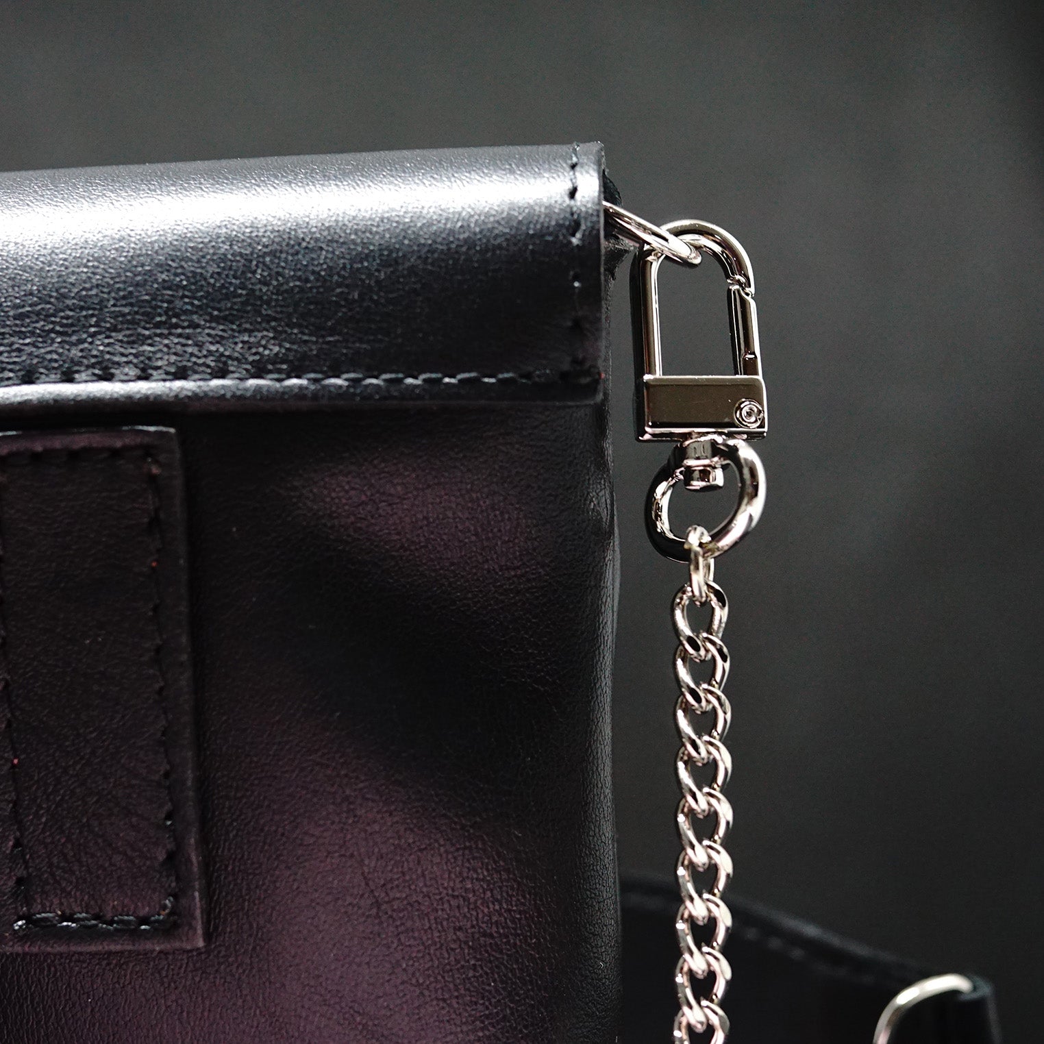 Stijlvolle zwarte set voor dames Noir - riem en handtas