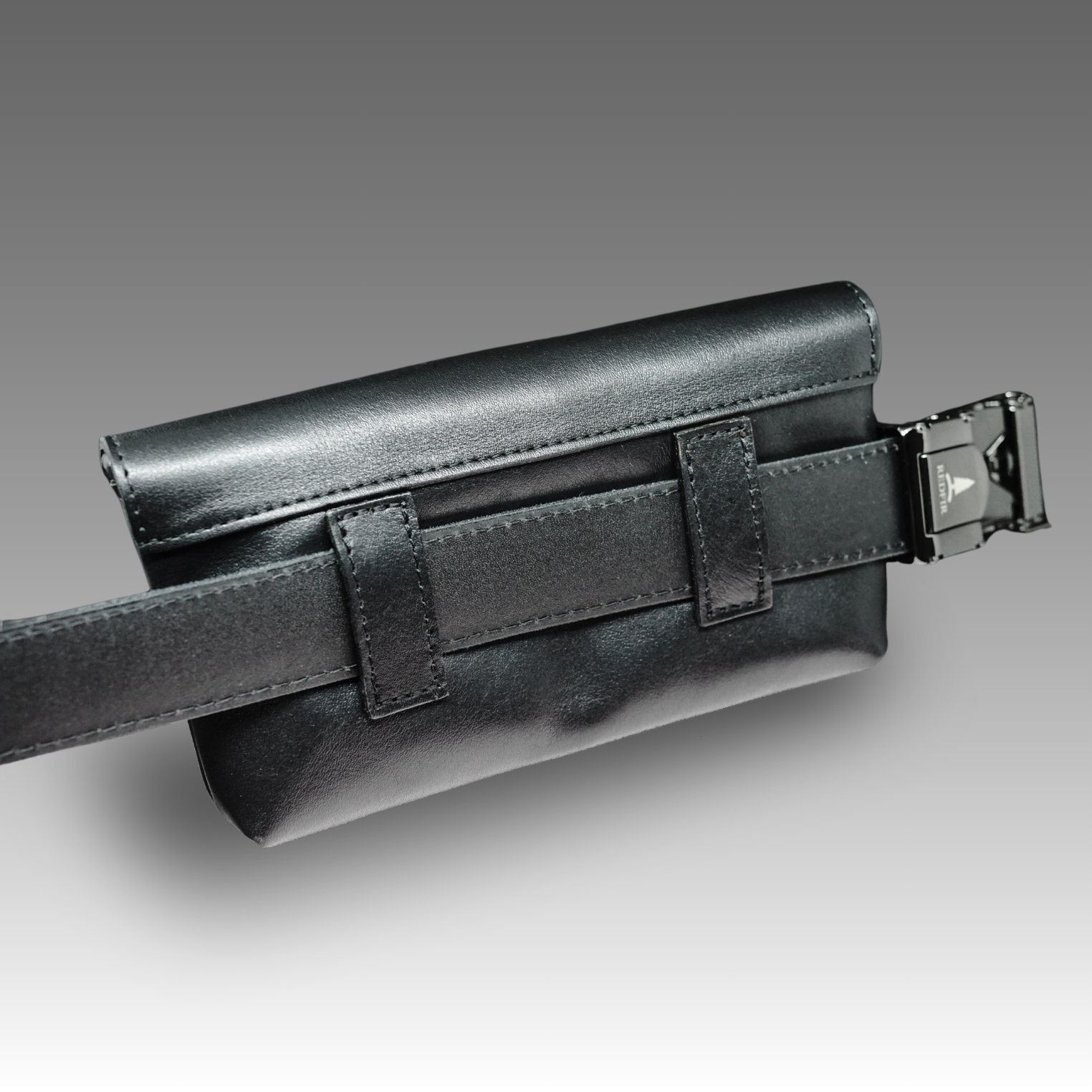 Stijlvolle zwarte set voor dames Noir - riem en handtas